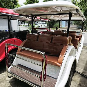 đằng sau xe điện 11 chỗ kiểu dáng cổ vishiko