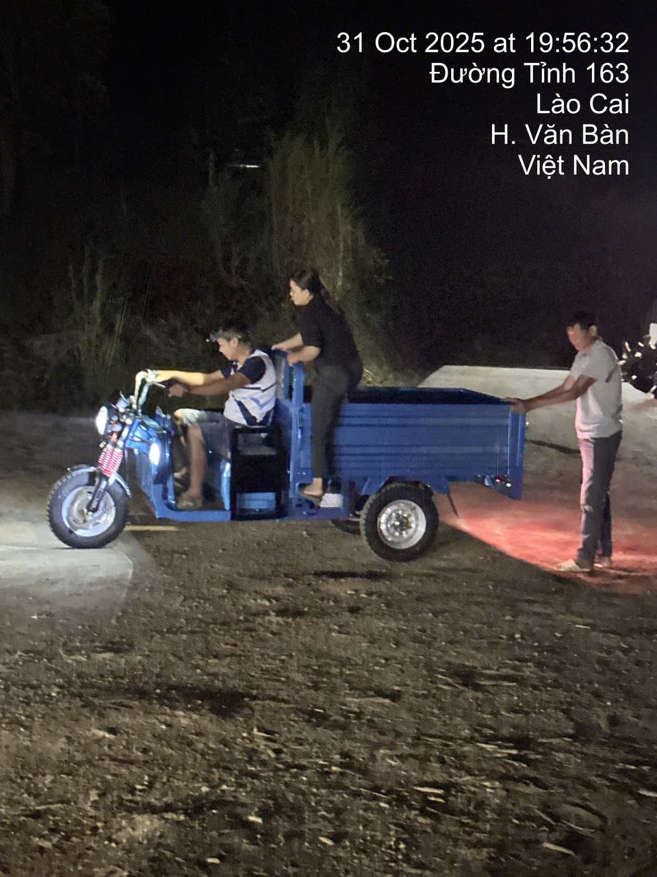 Xe điện 3 bánh chở hàng 1 tấn